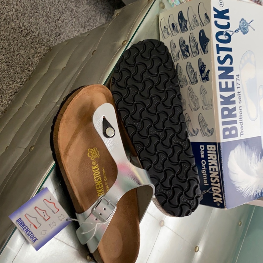 Birkenstock women’s leather Sandal NWT